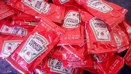 KETCHUP HEINZ SOBRES (200U)